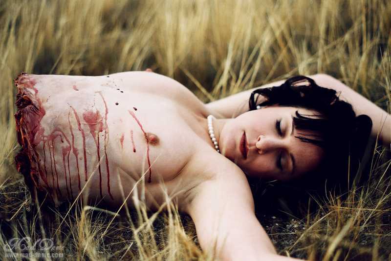 dead woman nude 